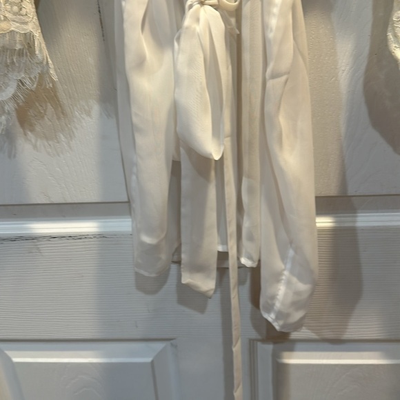 Cacique Lane Bryant Cream Chiffon Sheer Lace Sleeve Robe 18/20 - Picture 7 of 9